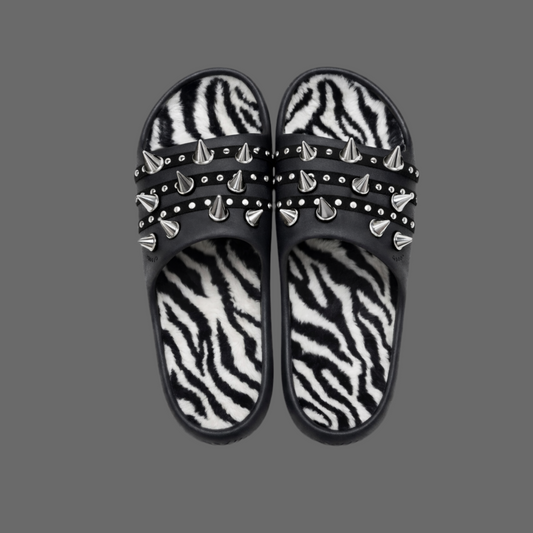 ᴅᴀᴍᴀɢᴇᴅ Spiked Slides (M,W,K)